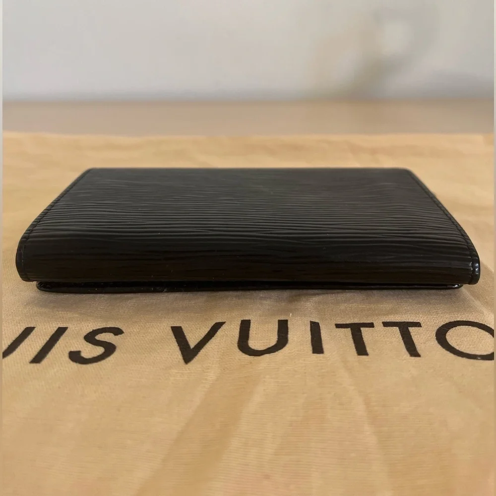 LOUIS VUITTON Black Epi Bifold Wallet Porte-Monnaie Tresor BNWOT 2003
